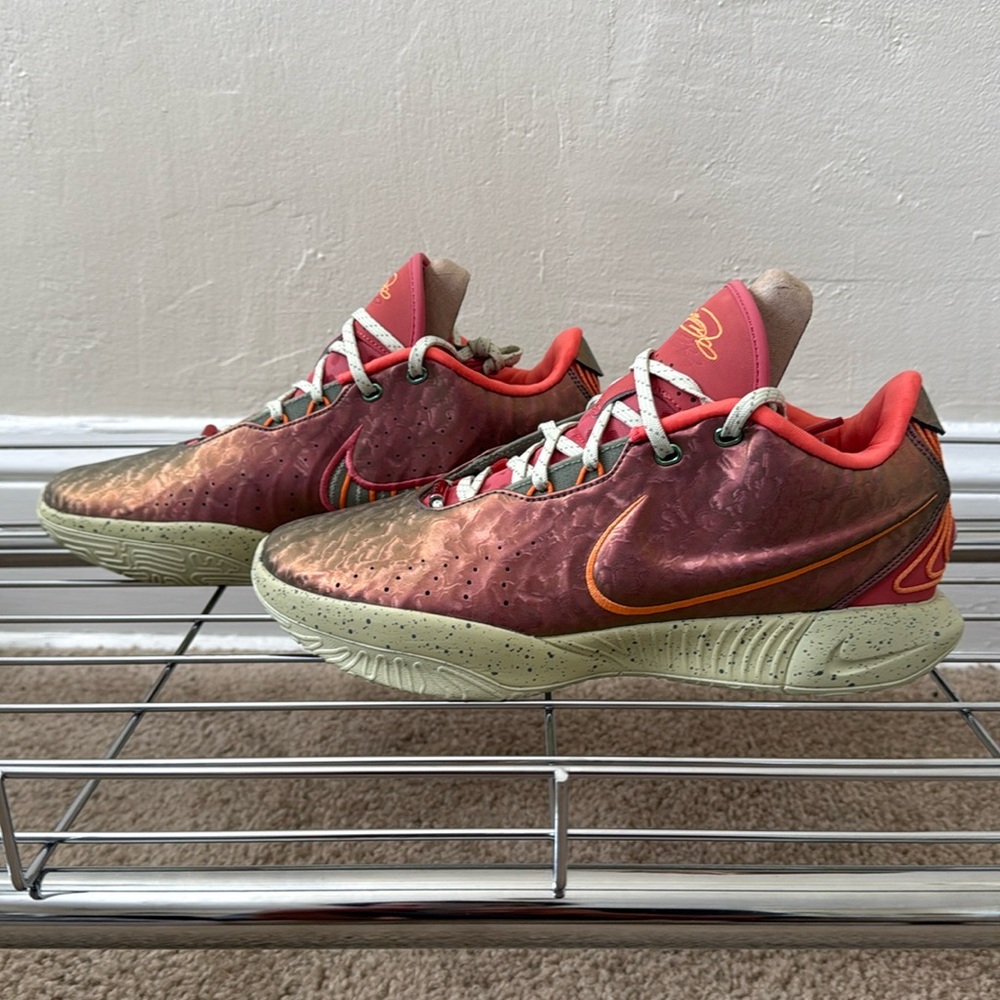 NIKE LEBRON XXI — ‘QUEEN CONCH’ — BRAND NEW NEVER WORN